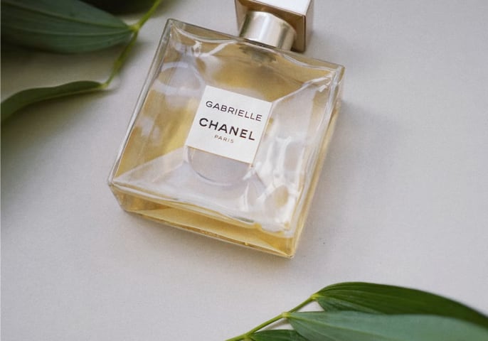 perfume-img-mobile